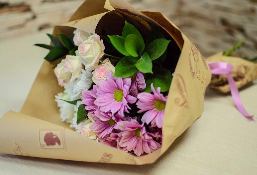 Букет цветов из: Розы и Хризантемы в Цагане Амане