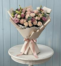 Букет цветов из:  Розы и Лизиантусы в Цагане Амане