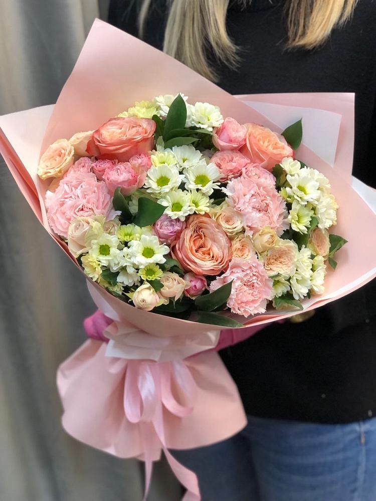 Букет цветов из: Гвоздики, Розы и Хризантемы в Цагане Амане