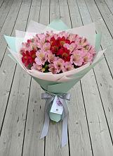 Букет цветов из:  Альстромерии в Цагане Амане