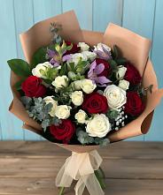 Букет цветов из:  Розы и Альстромерии #REPLACE_PRED# Цагане Амане