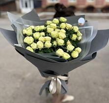Букет Белые кустовые розы Солинеро в Цагане Амане