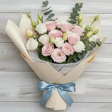 Букет цветов из:  Лизиантусы в Цагане Амане