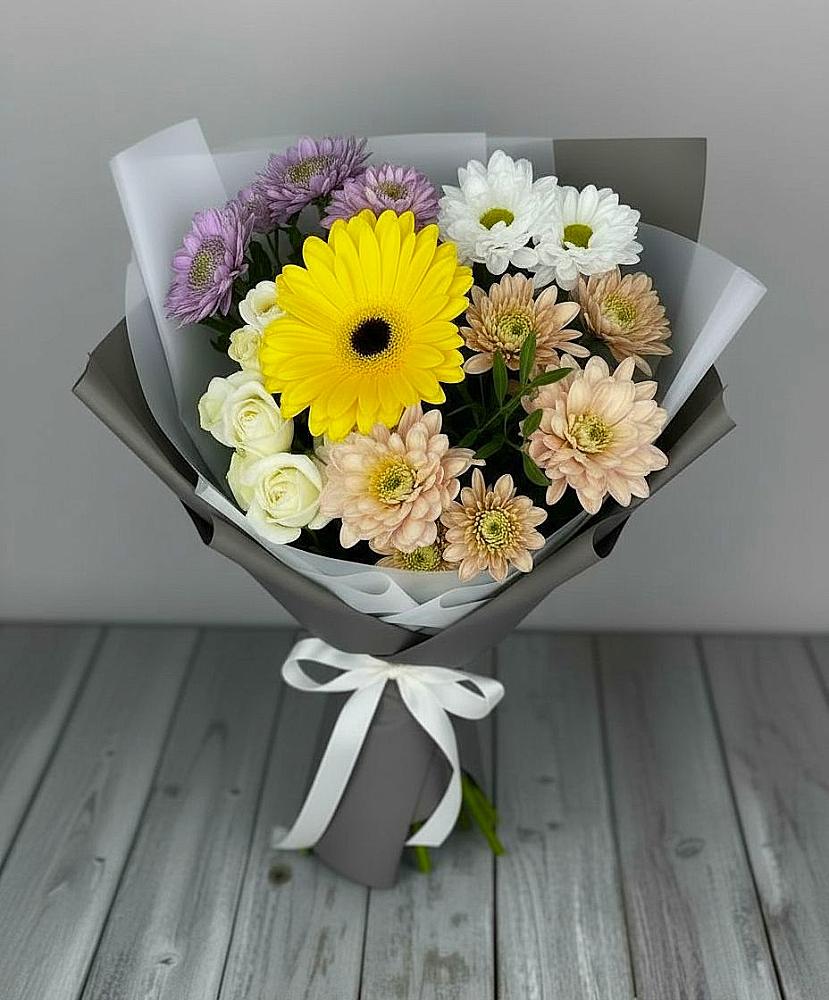 Букет цветов из: Розы, Герберы и Хризантемы в Цагане Амане
