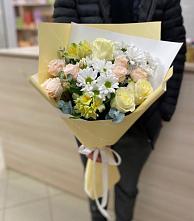Букет цветов из:  Альстромерии, Розы и Хризантемы в Цагане Амане