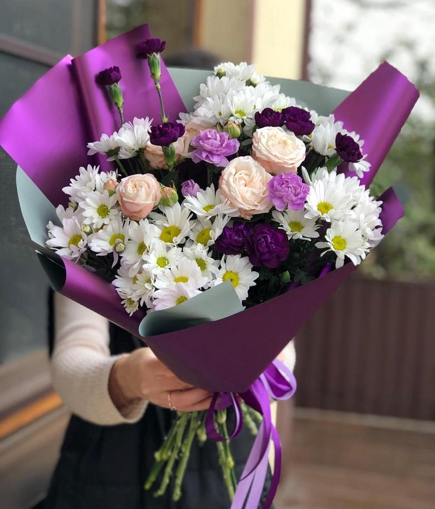 Букет цветов из: Хризантемы, Гвоздики и Розы в Цагане Амане