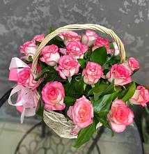 Цветочная композиция из Розы в корзине в Цагане Амане