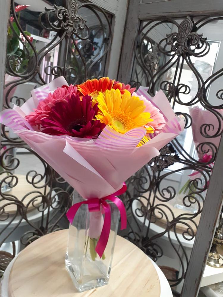 Букет цветов из: Герберы в Цагане Амане