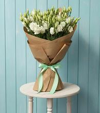 Букет цветов из:  Лизиантусы в Цагане Амане