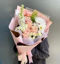 Букет цветов из:  Хризантемы и Розы в Цагане Амане