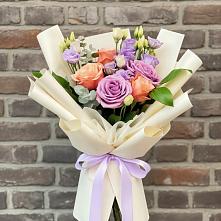 Букет цветов из:  Лизиантусы и Розы #REPLACE_PRED# Цагане Амане