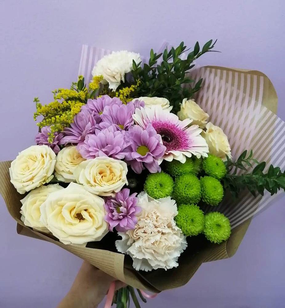 Букет цветов из: Хризантемы, Розы, Гвоздики и Герберы в Цагане Амане