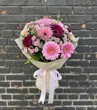 Букет цветов из:  Герберы и Хризантемы #REPLACE_PRED# Цагане Амане