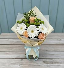 Букет цветов из:  Герберы, Розы и Хризантемы в Цагане Амане