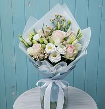 Букет цветов из:  Розы и Лизиантусы в Цагане Амане