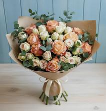 Букет цветов из:  Альстромерии и Розы в Цагане Амане