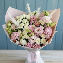 Букет цветов из:  Альстромерии и Розы в Цагане Амане