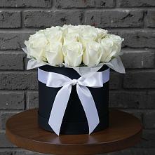 Цветочная композиция из Розы в шляпной коробке в Цагане Амане