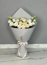 Букет цветов из:  Розы и Лизиантусы в Цагане Амане